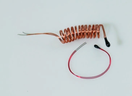 Покрытый эпоксидной смолой термистор цифрового термометра с покрытым эмалью подводящим проводом